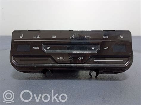 Volkswagen Passat B8 dashboard and climate control unit