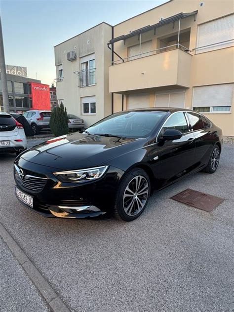 Bagagliaio Opel Insignia Grand Sport con misure indicative