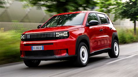 Fiat Grande Panda esterna frontale