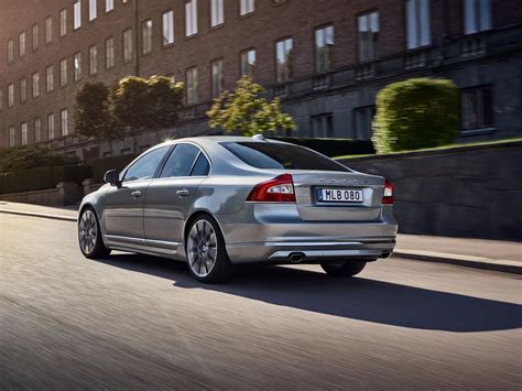 Volvo S80 su strada