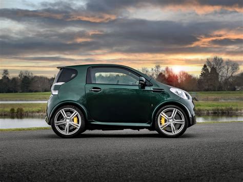 Aston Martin Cygnet con design distintivo