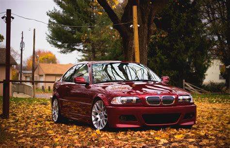 BMW E46 in un paesaggio innevato
