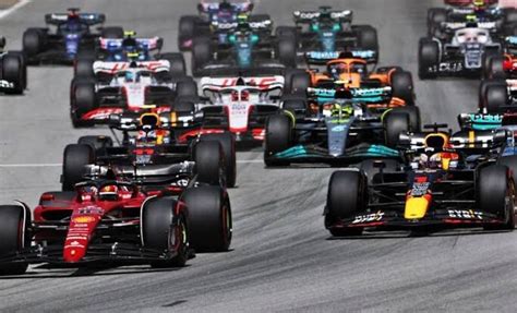Monoposto Formula 1 dei primi test 2014 a Jerez