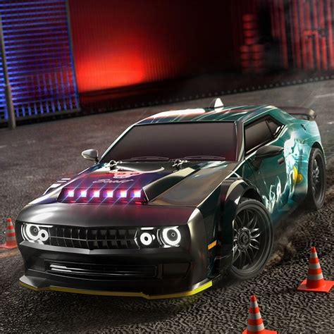Auto da drift con effetti neon