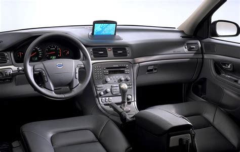 Interni di una Volvo S80 allestita come auto funebre