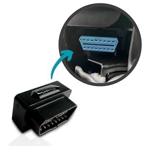 connessione strumento diagnostico OBD alla porta della vettura