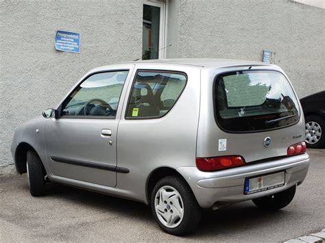Fiat Seicento in strada