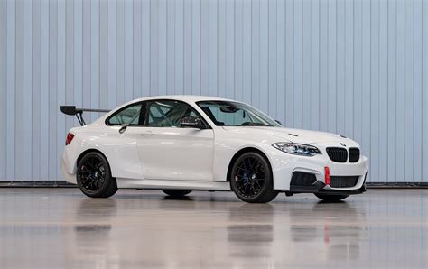 BMW M235i Racing in pista