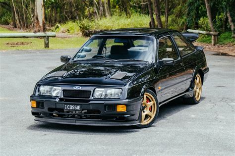Ford Sierra Cosworth RS posteriore con spoiler