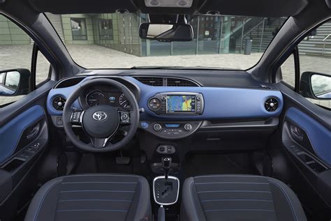 Toyota Yaris Hybrid interior