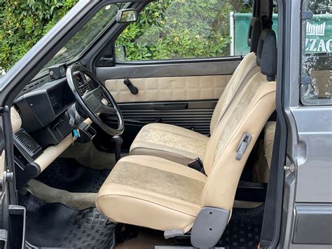 Interni della Fiat Panda 4x4 Sisley con volante originale