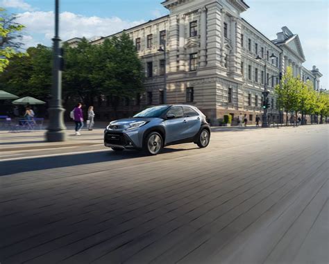 Toyota Aygo X Connect in città