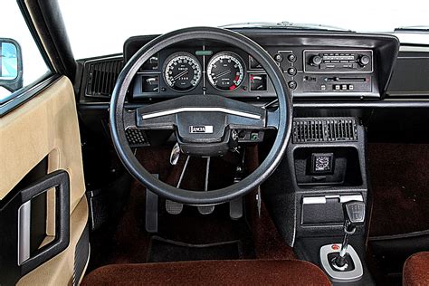 Lancia Beta Coupé interni