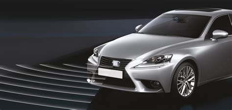 Lexus con sistema di sicurezza attivo