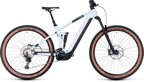 Vista laterale di una bicicletta Cube Stereo Hybrid 140