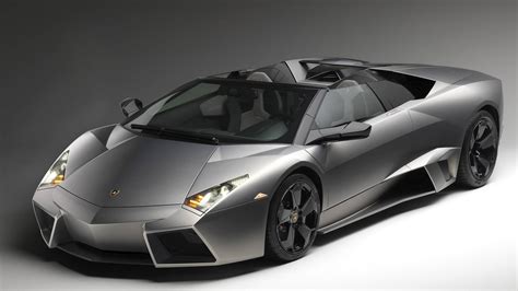 Dettaglio del quadro strumenti digitale della Lamborghini Reventón Roadster