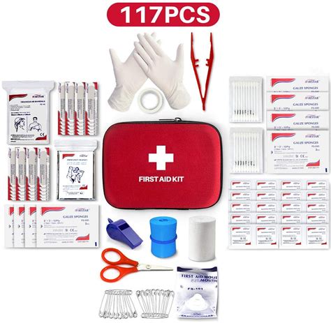 Kit di pronto soccorso con garze e cerotti