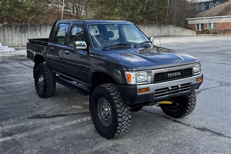 Toyota Hilux 1991 con sospensioni a balestra