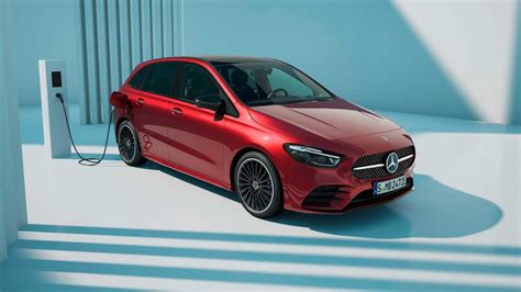 Dinamiche di guida Mercedes Classe B 250 e