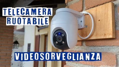 Telecamera di sorveglianza che riprende un'auto parcheggiata