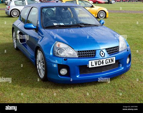 Renault Clio vista frontale