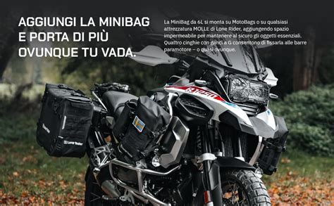 Motocicletta con borsa laterale installata