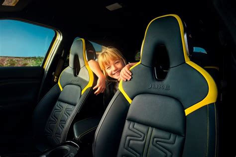 Nissan Juke: vista esterna laterale con design distintivo