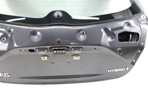 Esploso del portellone Yaris Ibrida con indicazione terzo stop