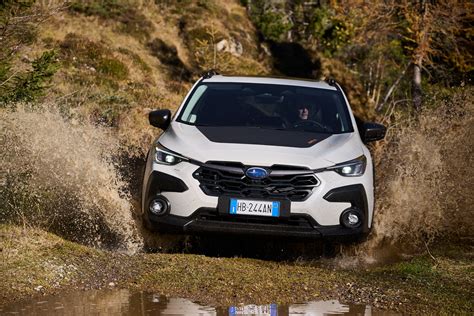 Interni della Subaru Crosstrek con dettagli specifici della versione 4WILD