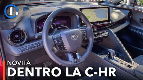Modellino Toyota C-HR in scala con dettagli interni
