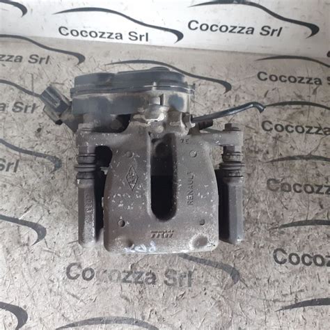 Dettaglio pinza freno Nissan Juke