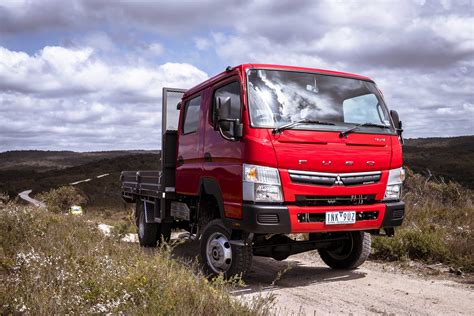 Mitsubishi Fuso Canter 4x4 in un cantiere