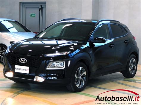 Hyundai KONA Hybrid XTech in primo piano