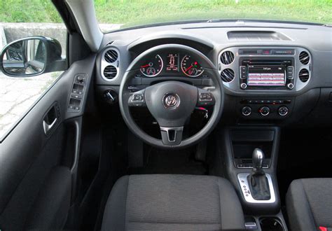 Interni Volkswagen Tiguan 2009 con navigatore