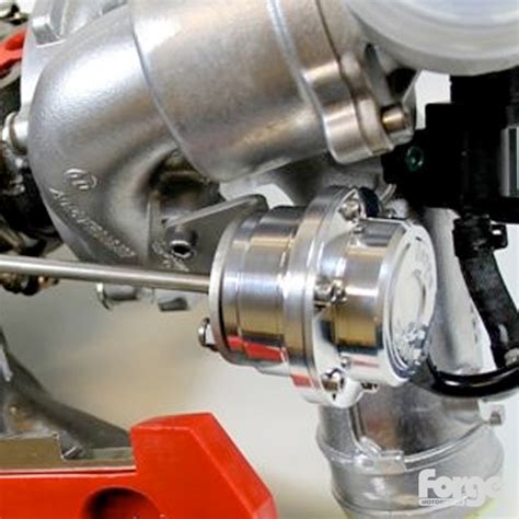 Turbocompressore con attuatore wastegate