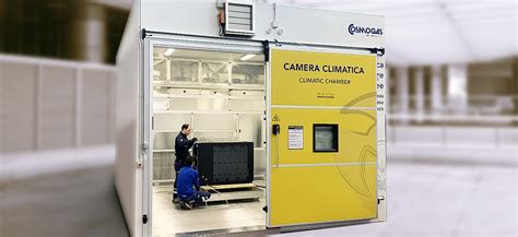 Camera climatica per test automobilistici