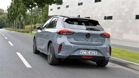 Opel Corsa nuova versione esterni