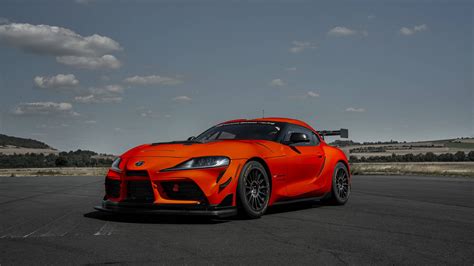 Interni Toyota Supra con display