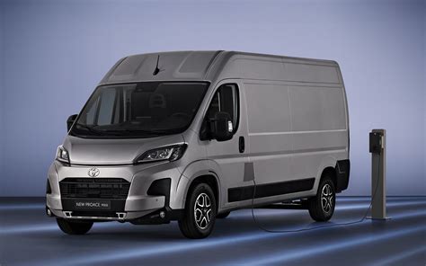 Toyota PROACE MAX ribaltabile in azione