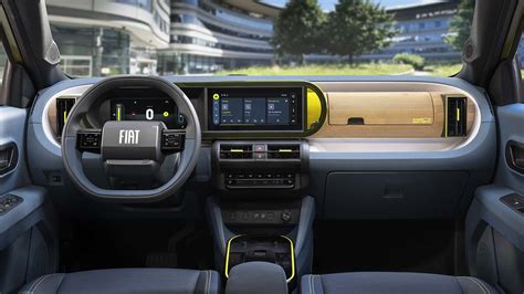 Dettaglio plancia Fiat Grande Panda con richiamo al Lingotto