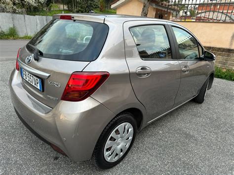 Toyota Yaris Hybrid terza serie, dettaglio del logo