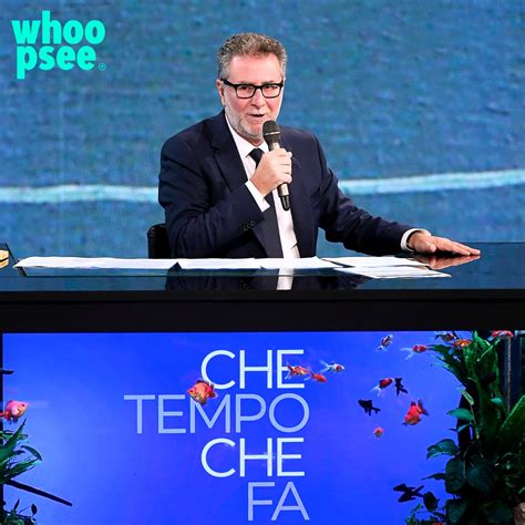 Fabio Fazio al centro dello studio di 