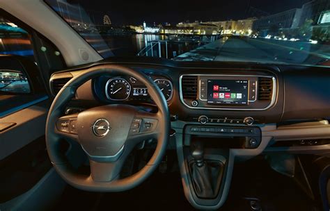 Interni Opel Vivaro