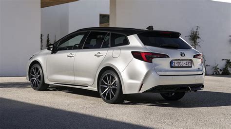 Toyota Corolla Touring Sports posteriore