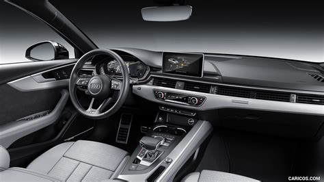 Audi A4 interni e tecnologia