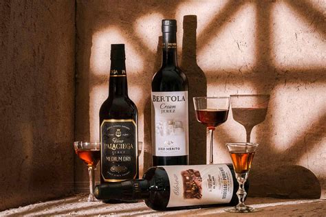 Vigneti di Jerez de la Frontera e bottiglie di sherry