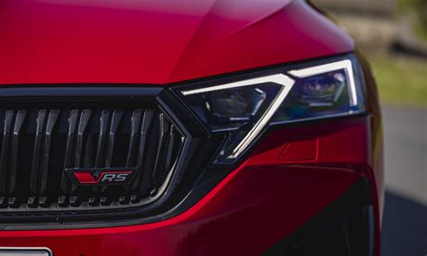 Skoda Octavia che mostra la centralina motore