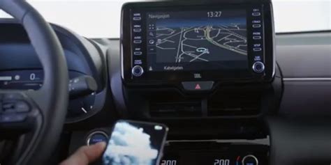 Connessione smartphone a Toyota Yaris