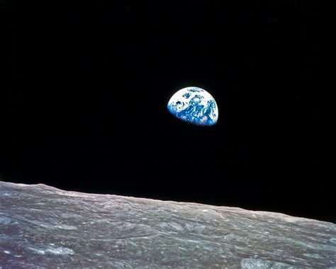 Immagine della Terra vista dalla Luna
