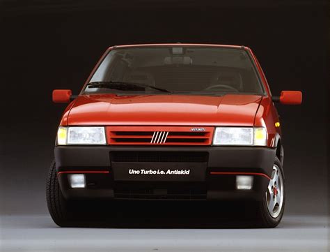 Motore di una Fiat Uno Turbo i.e.
